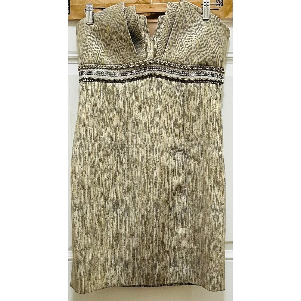 laundry by shelli segal gold dress Laundry by Shelli Segal Gold Embroidered Sleeveless V-Neck Formal Gown Size 10